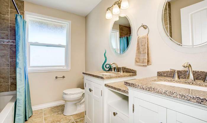 small bathroom with bath, Cumming, GA